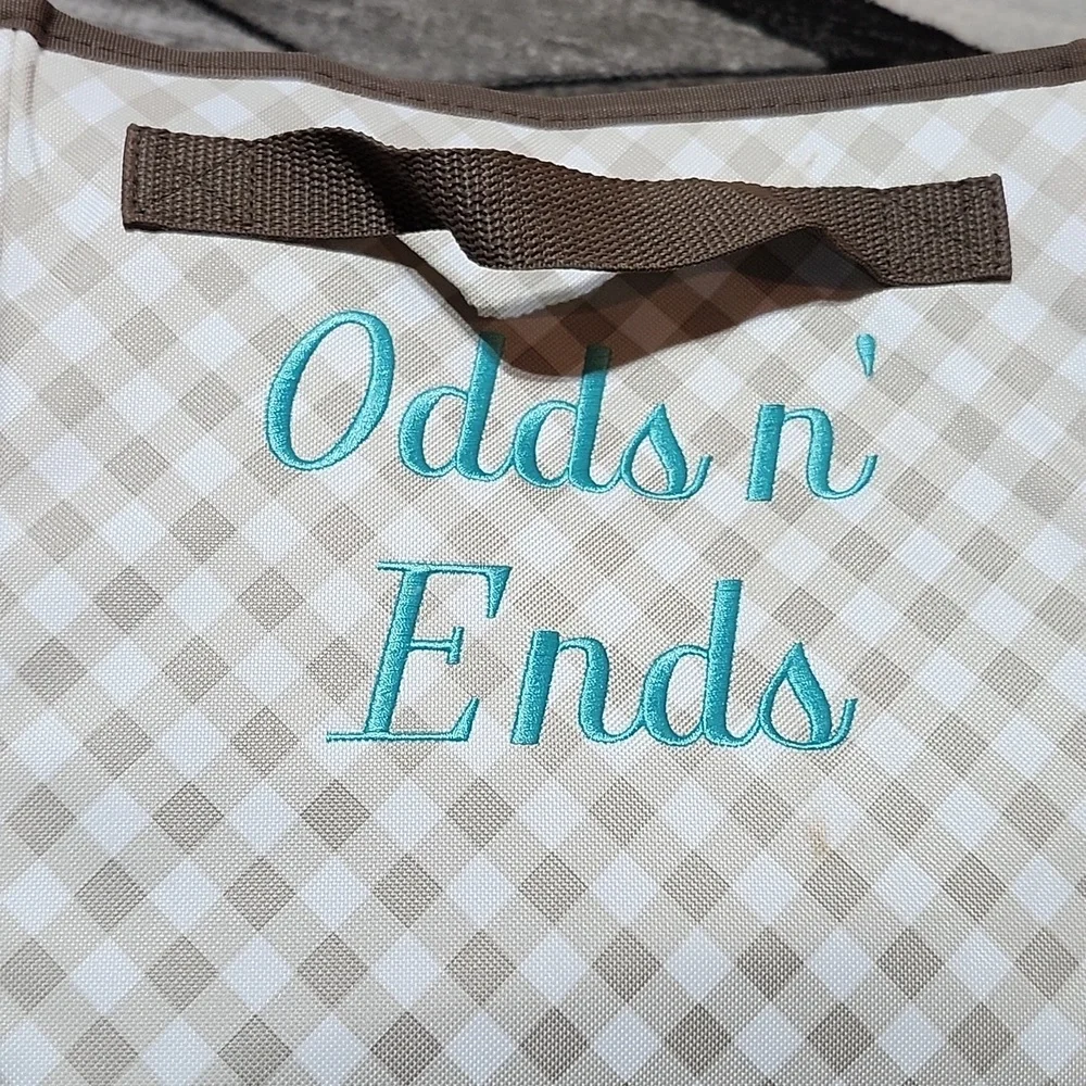 THIRTY-ONE EMBROIDERED ODD'S N' ENDS LID WINDOW STORAGE ORGANIZER BIN/CU…